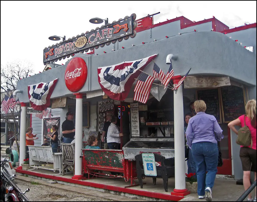 The Famous Royers Round Top Cafe