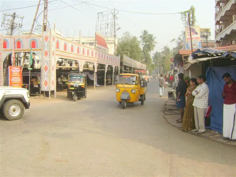 Kunnamkulam Road , West Nada Jn, Guruvayur
