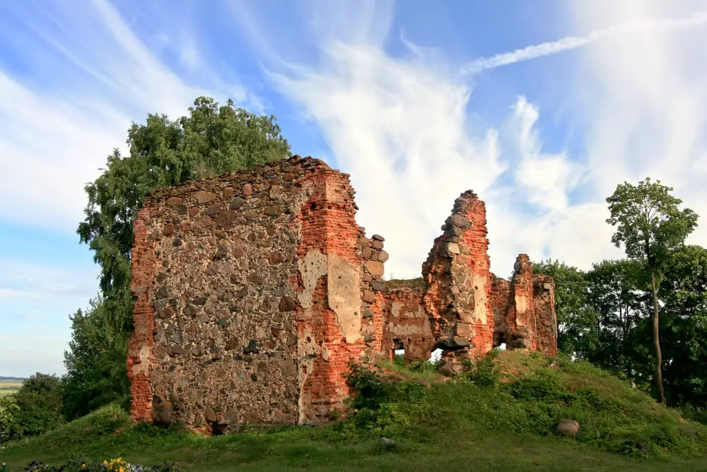 Kalnujai church ruins (1918-1944)