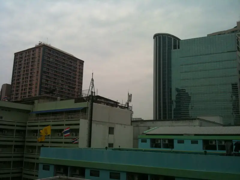 ตึกบริเวณ BTS และ Airport Link สถานีพญาไท