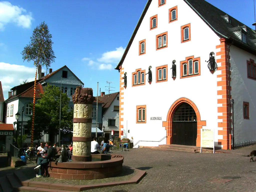 Steinau market square with  Grimm brothers' fountain