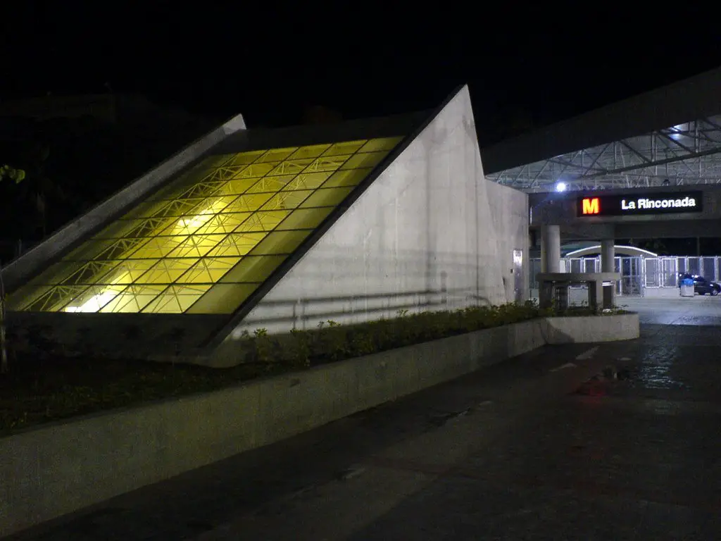 Metro de Caracas - Estación La Rinconada