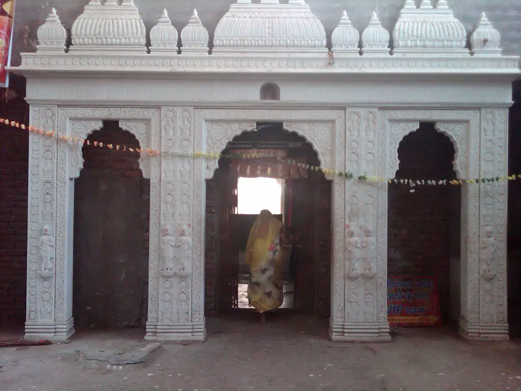 Jeen Mata Temple - Entrance
