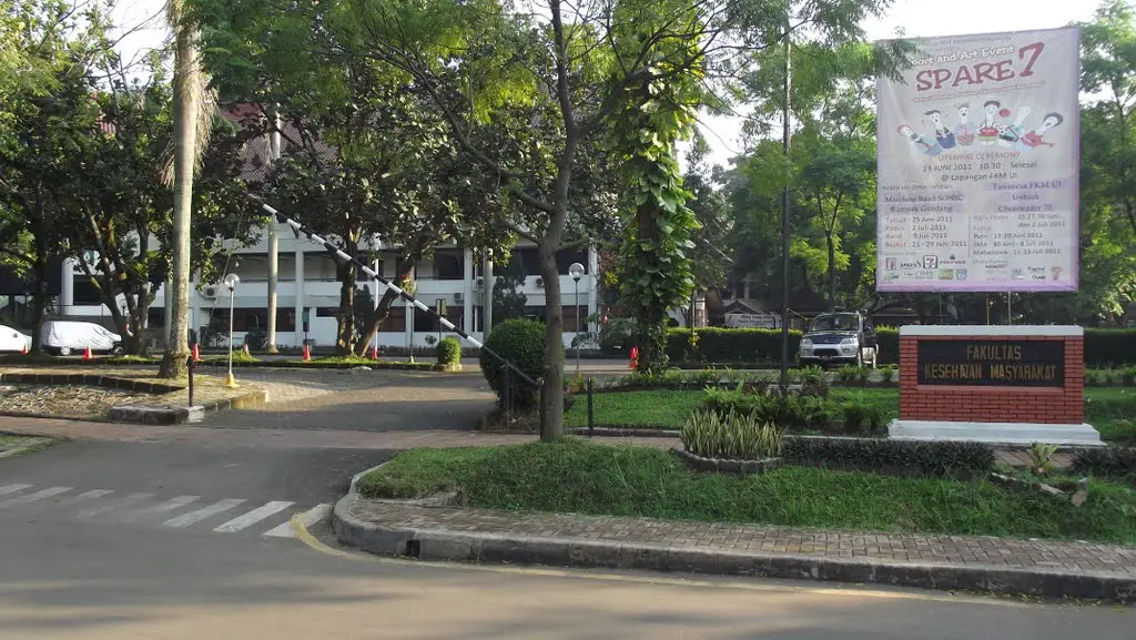 Pintu Masuk ke Fakultas Kesehatan Masyarakat (FKM) - Universitas Indonesia (UI)