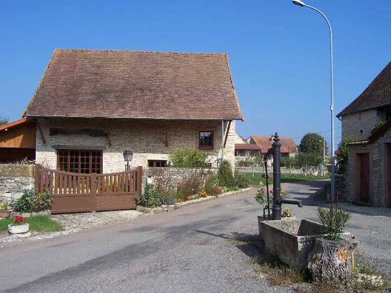 Cortemblin village près de Cormatin (71 - France)