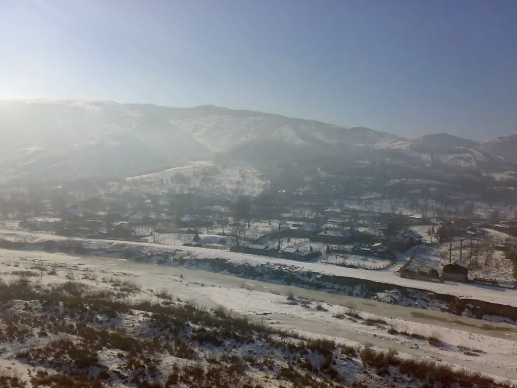 Satul Ganta iarna