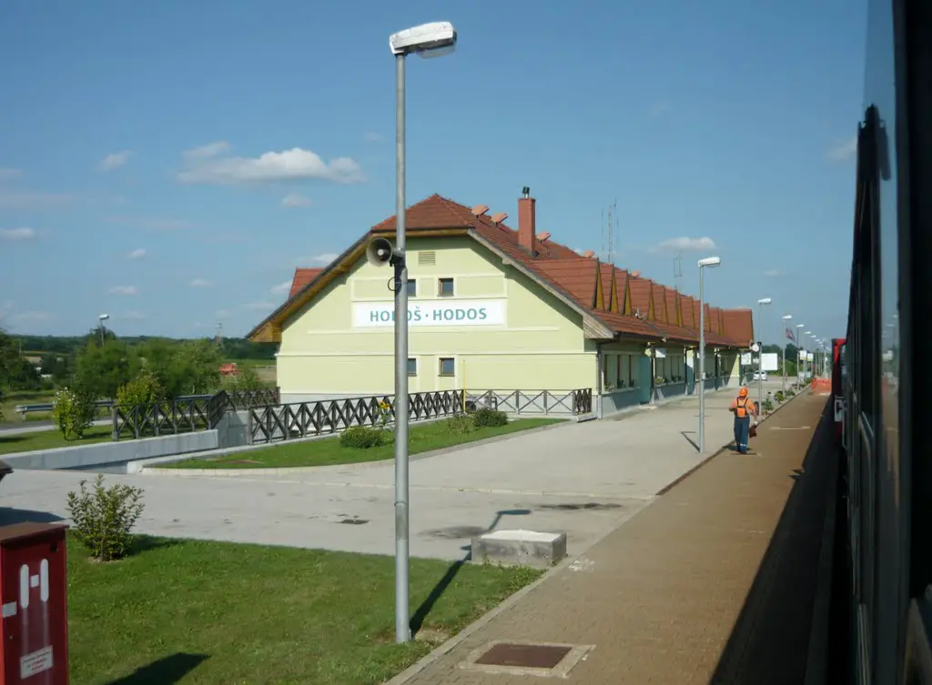 Hodos Train Station