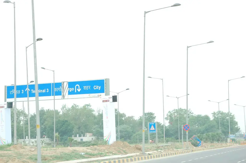 DPAK MALHOTRA, new Road 2 IGI Airport, New Delhi, Bharat