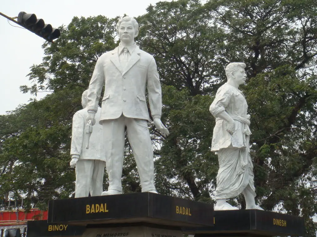 Statue of BINOY, BADAL & DINESH