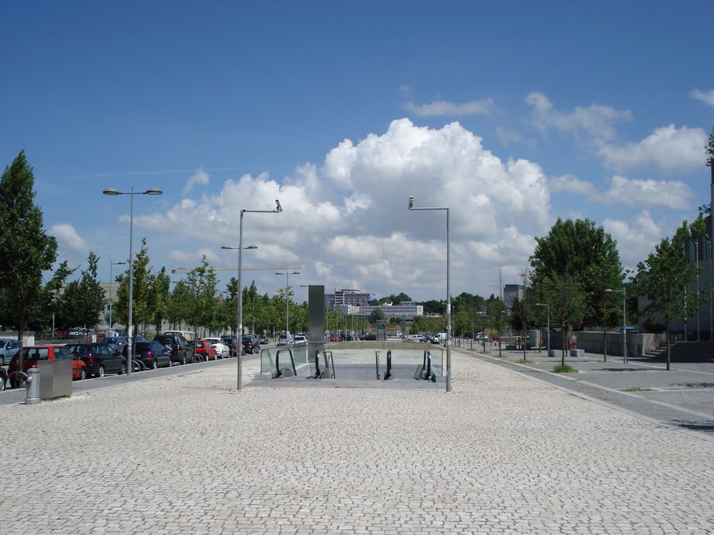 Acesso ao Metro, Polo Universitário do Porto, Paranhos, Porto | Mapio.net