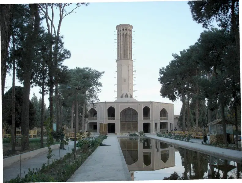 DolatAbad Garden, Yazd, IRAN, 30 Nov.2004 باغ دولت آباد، یزد آذر 83