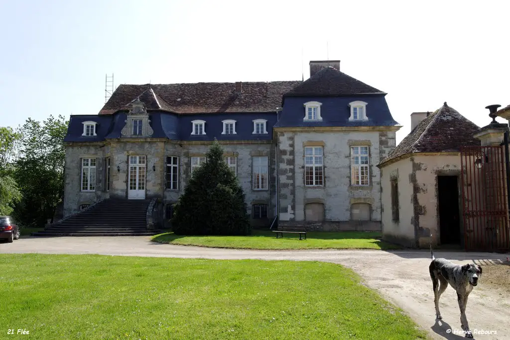 2 Flée - Château