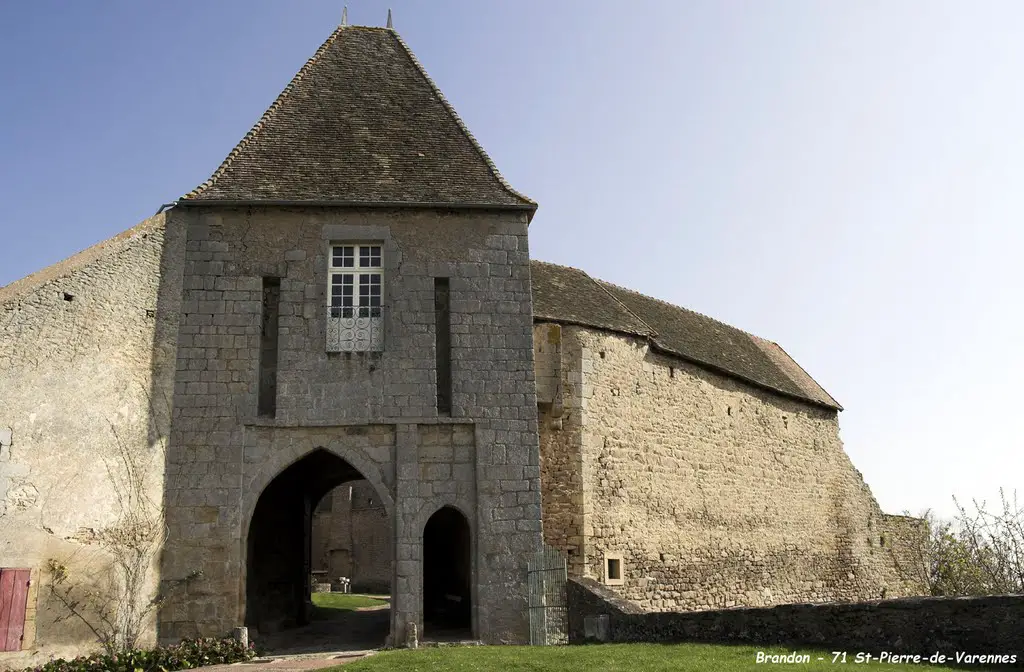 71 St-Pierre-de-Varennes - Château Brandon