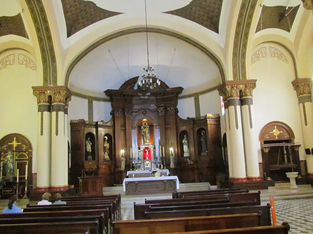 Interior Iglesia del Poblado 