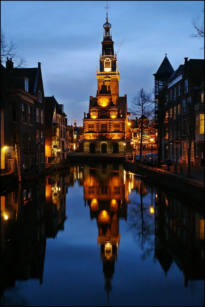 Vertical Reflection - De Waag - Cheese Market - Alkmaar - Noord Holland - By Stathis Chionidis
