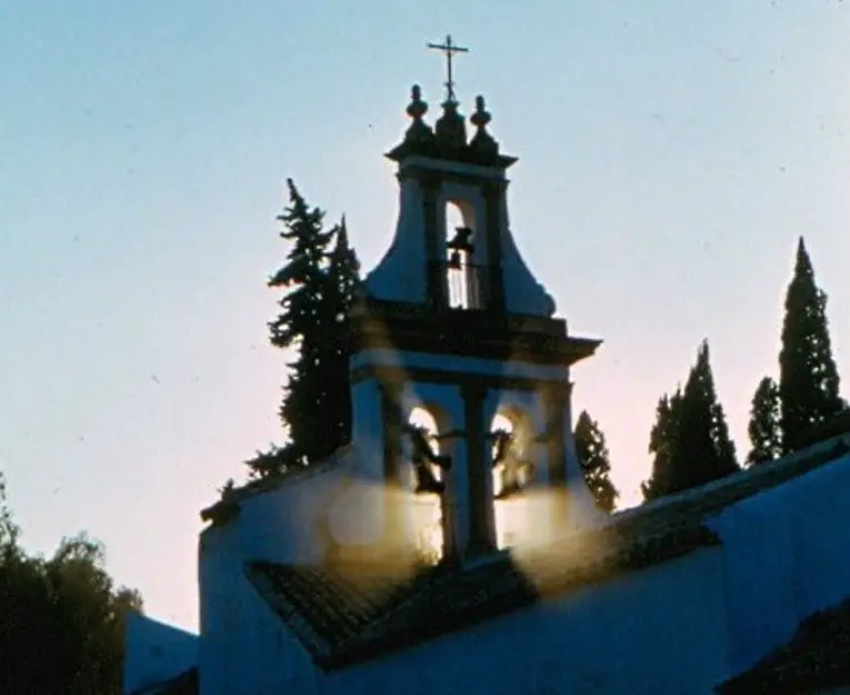 FOTOS PARA EL RECUERDO.(1972).Espadaña del Cementerio. (Córdoba)