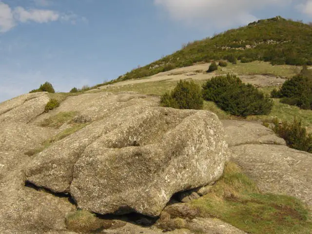 Créativité sur Granit ( Plateau des Coirons en Ardèche )