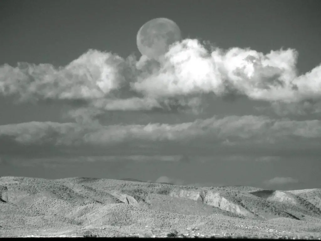 DSC09904n Infrared Moonset from Dikili 01/25/08 - W view