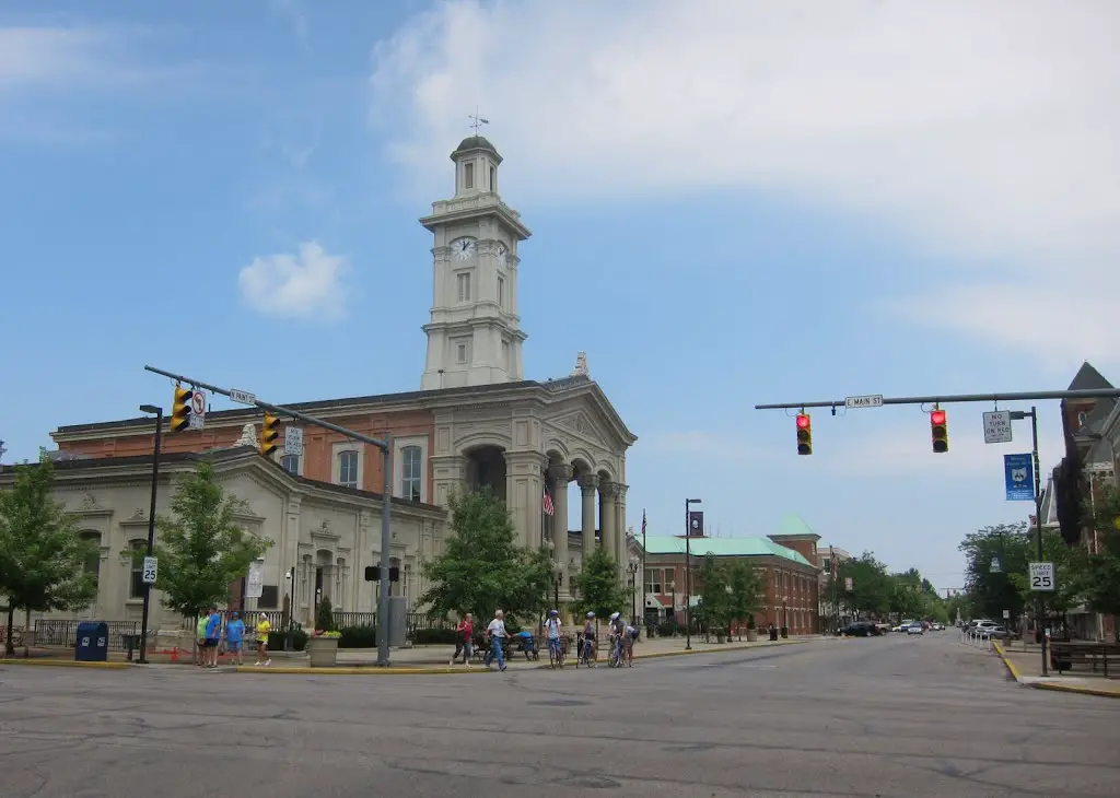 Returning to Chillicoth​e courthouse