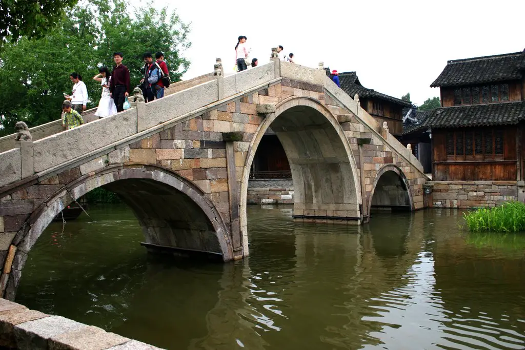 Wuzhen Dreibogen- Brücke
