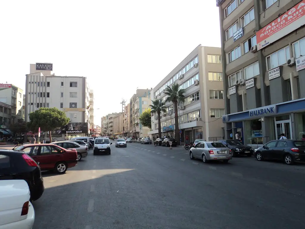Belediye önü İstiklal caddesi