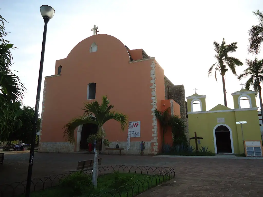 Parroquia Santa Cruz Felipe Carrillo Puerto, Quintana Roo | Mapio.net