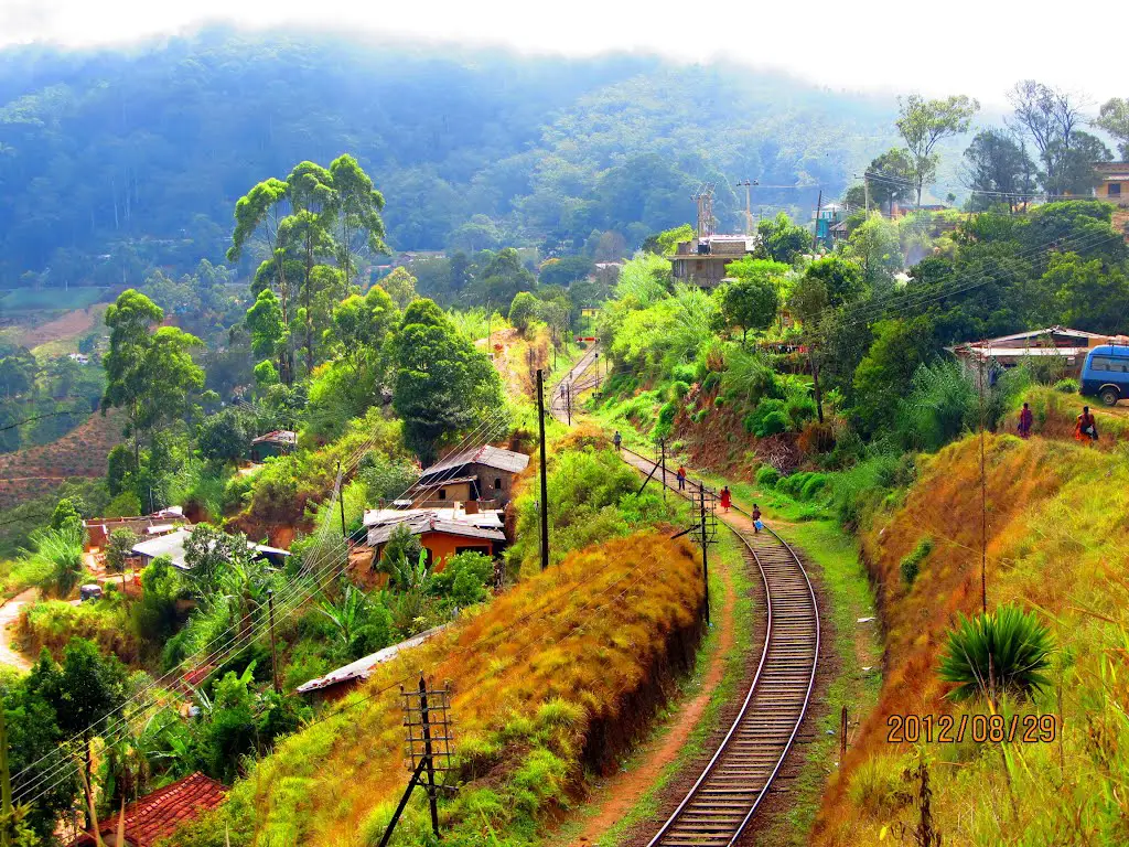 Railway line towards Haputale, Sri lanka | Mapio.net
