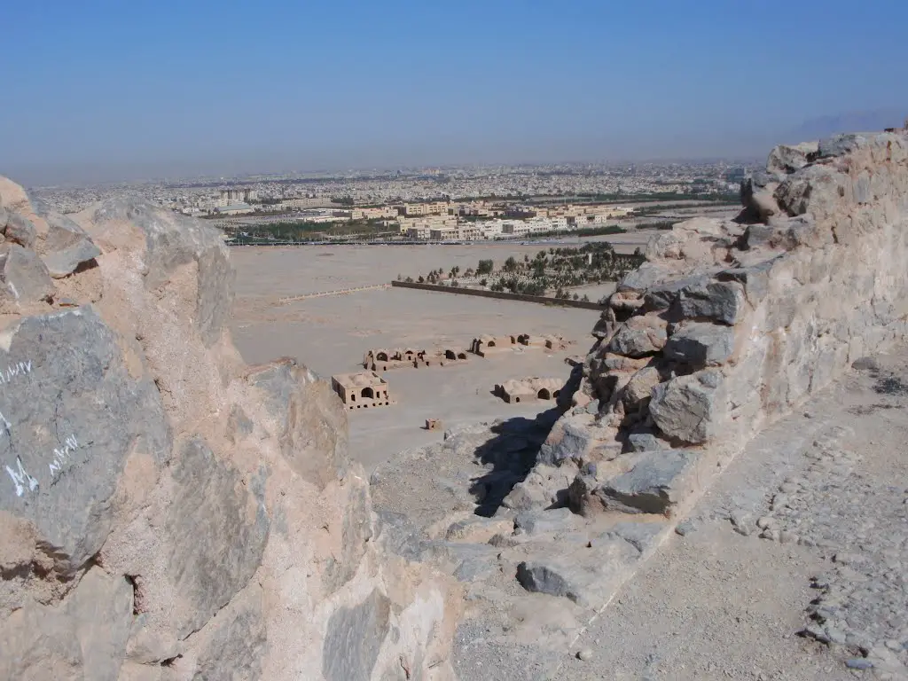 Zoroastrians Crypt (off tower )-دخمه زرتشتیان