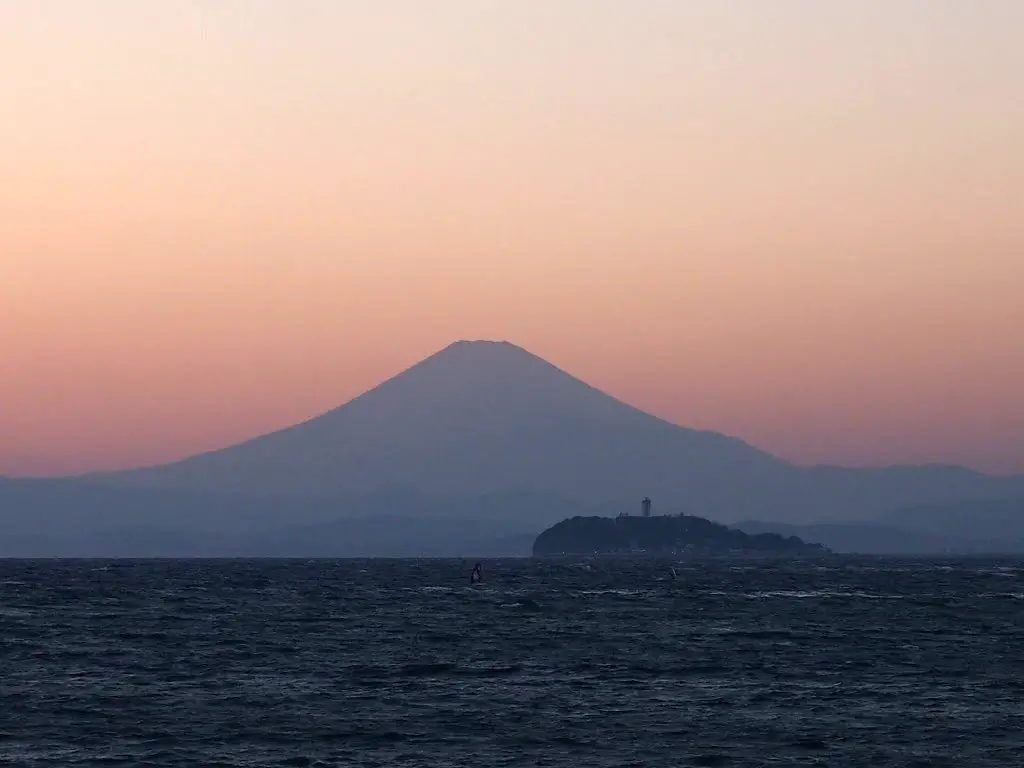 逗子海岸から江ノ島 富士山 Mapio Net