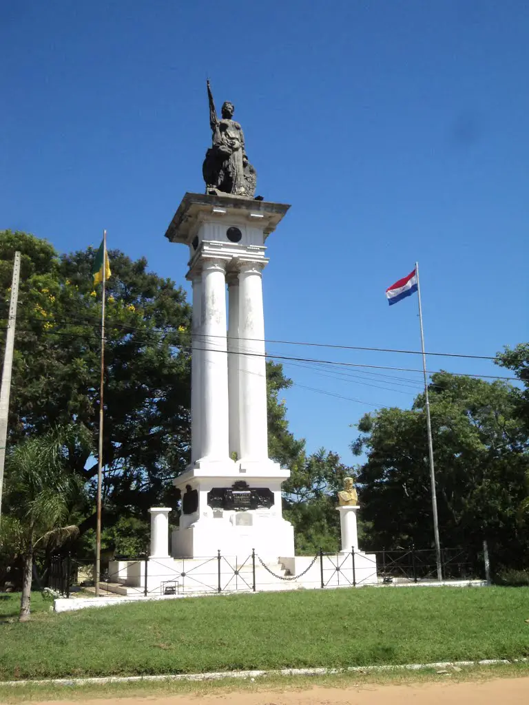 Resultado de imagen de cinco monumentos paraguay"