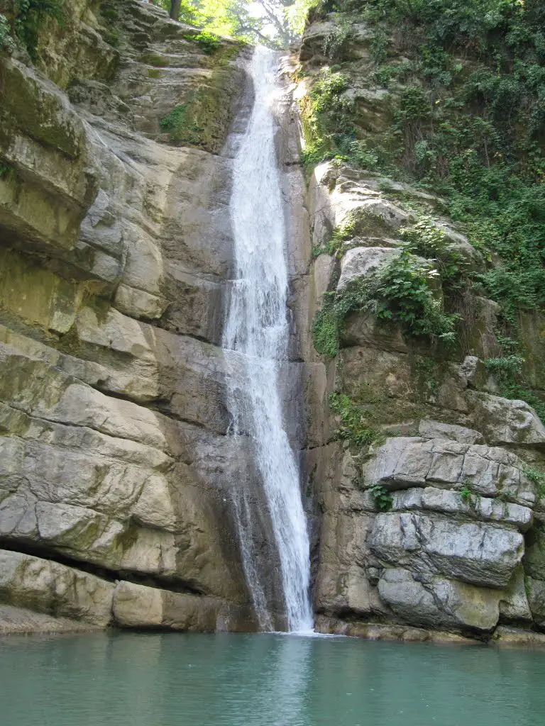 آبشار شیرآباد _ خانببین (( استان گلستان )) ••• عکس از: حامد اکرامی |  Mapio.net