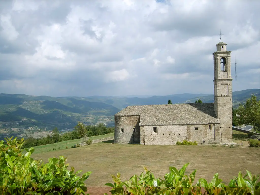 Prunetto,Santuario della Madonna del Carmine (XIV sec.)