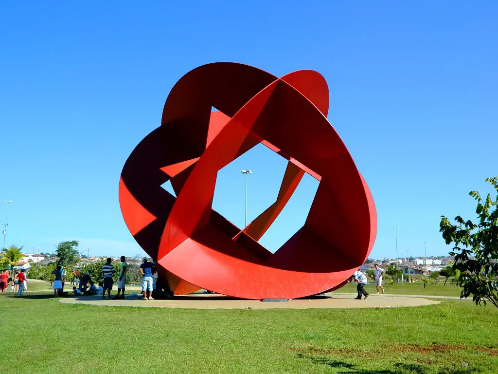 Monumento no Parque das águas em Sorocaba sp -Foto:Luciano Rizzieri |  Mapio.net