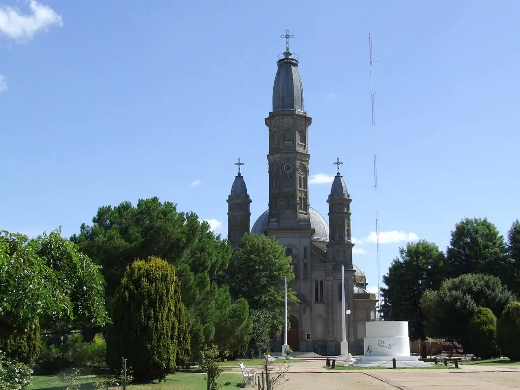 Plaza San Martín y Parroquia Nuestra Sra. de la Purificación - Ayacucho |  Mapio.net