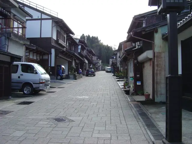 Downtown in Yatsuo 01