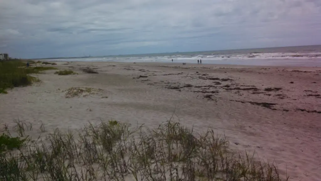 Waves, beach and silence near Cape Canaveral, Florida