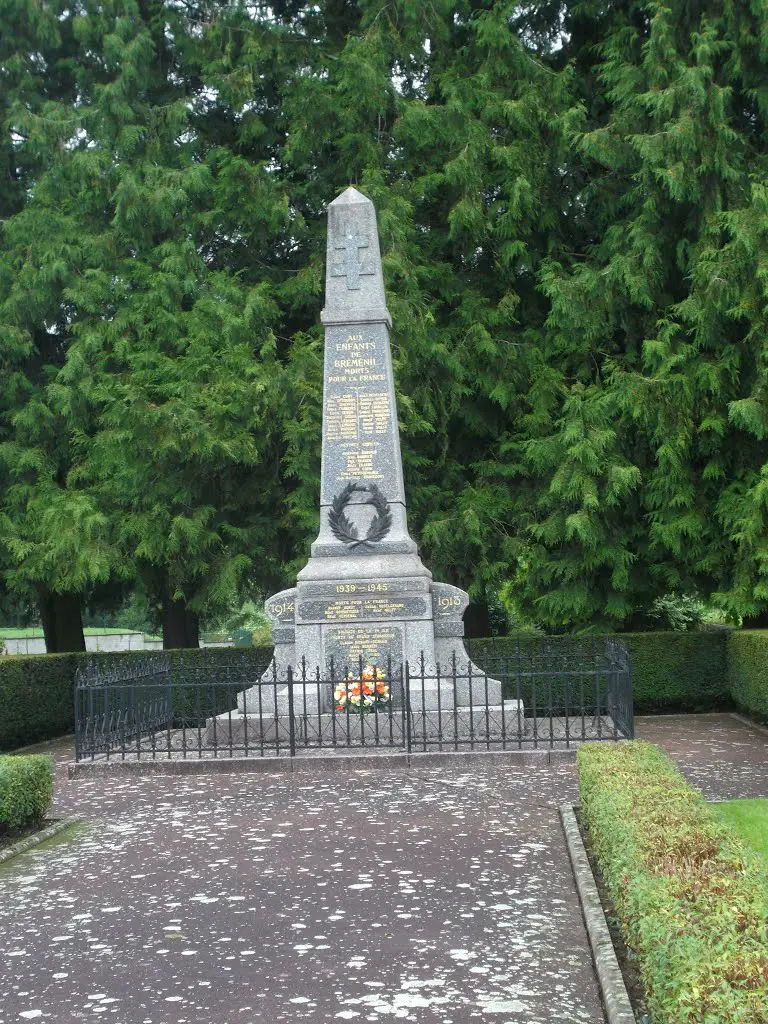 54-Bréménil monument aux morts