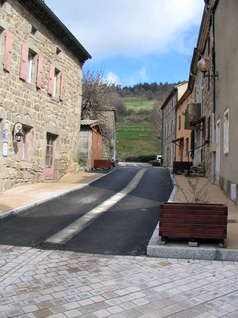 Boulevard du Midi à Gluiras en Ardèche, France