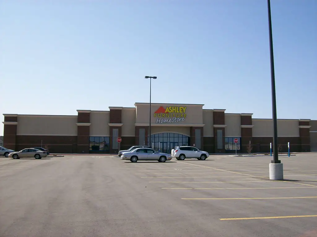 Ashley Furniture Homestore 32nd Ave S Grand Forks Nd Mapio Net